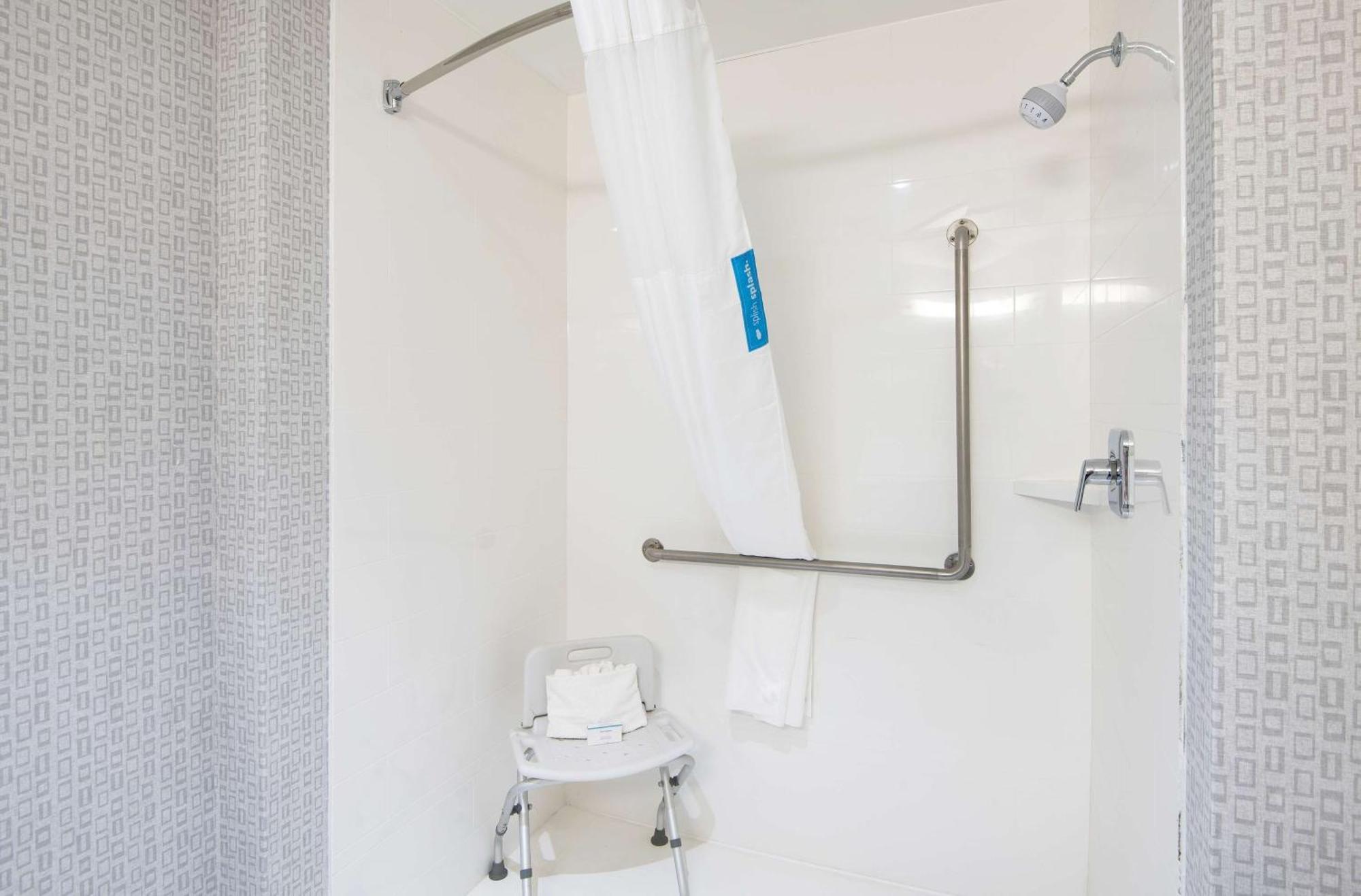Hampton Inn By Hilton Kamloops Esterno foto