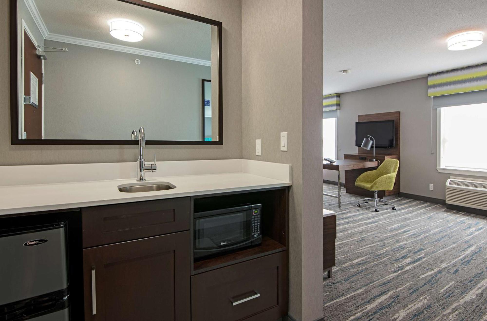 Hampton Inn By Hilton Kamloops Esterno foto