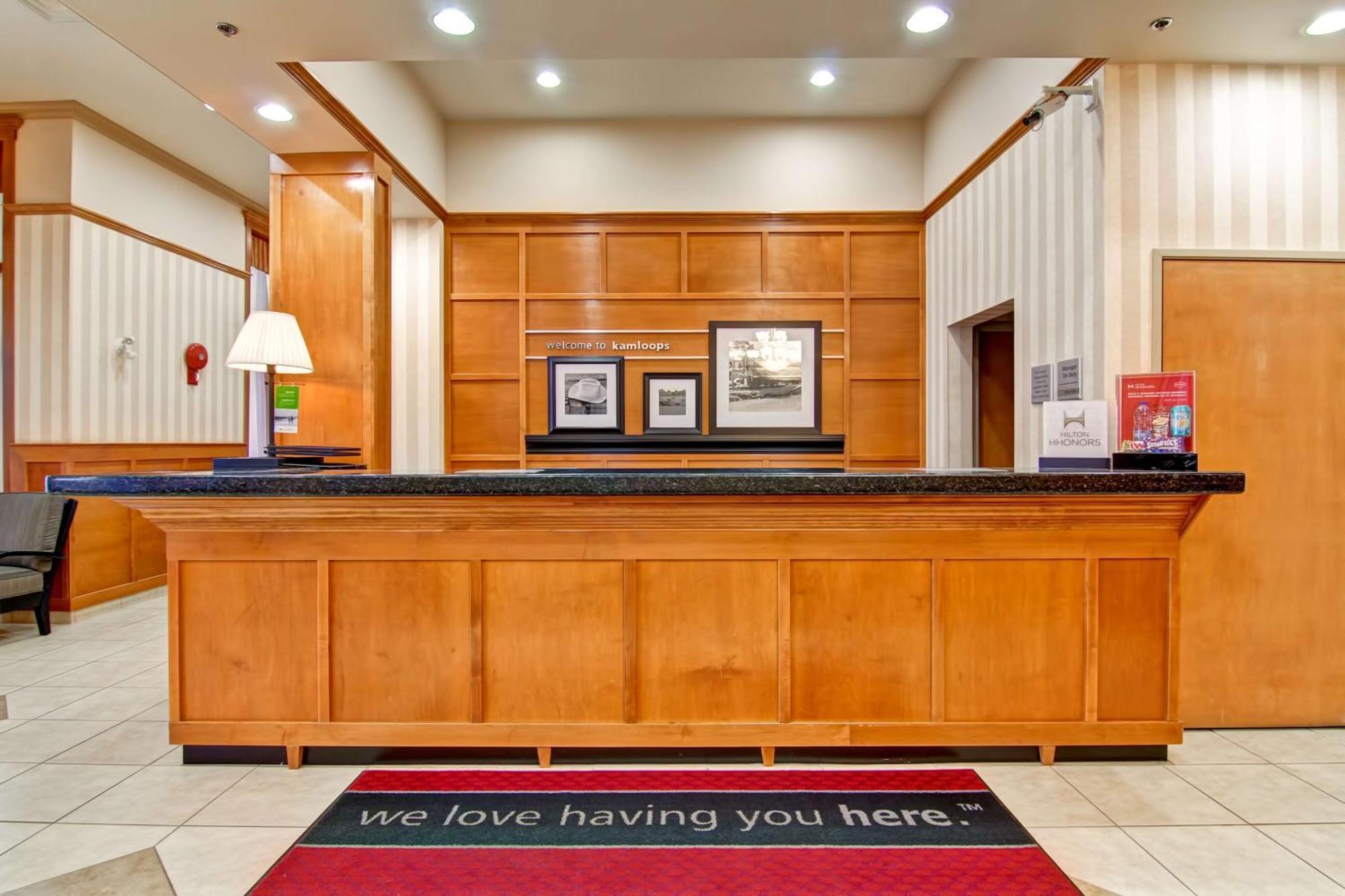 Hampton Inn By Hilton Kamloops Esterno foto