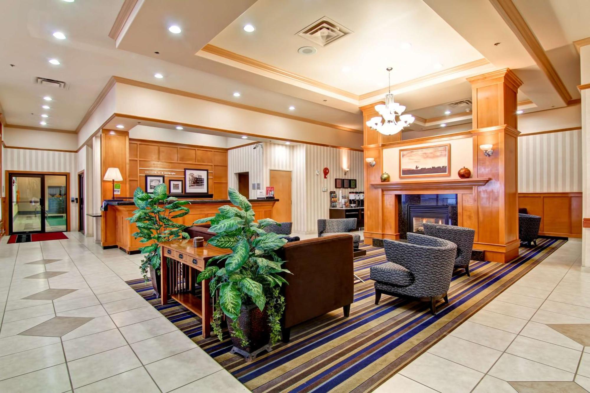 Hampton Inn By Hilton Kamloops Esterno foto