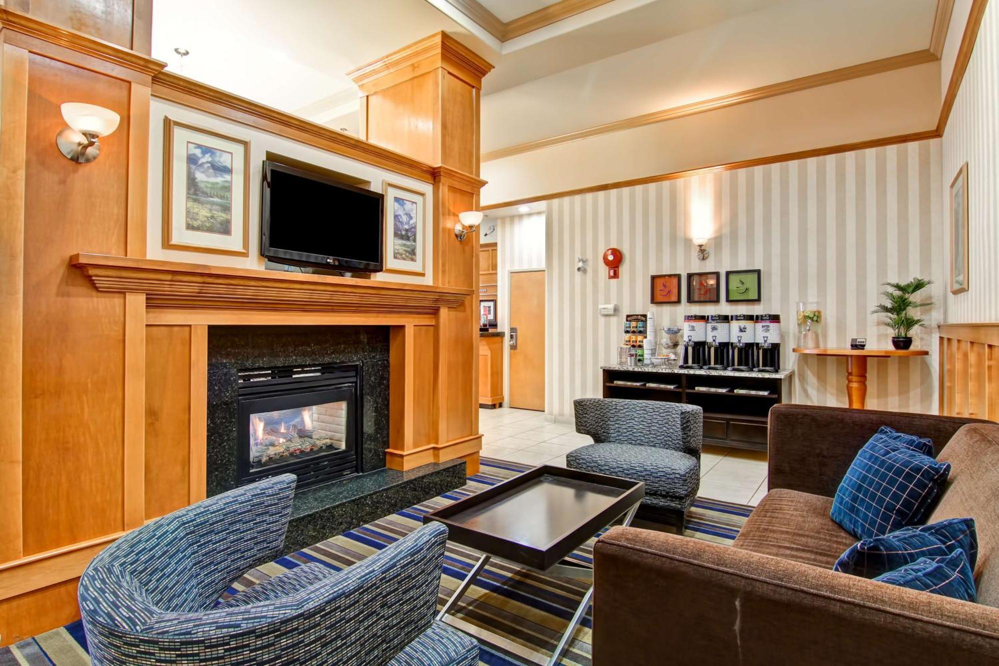 Hampton Inn By Hilton Kamloops Esterno foto
